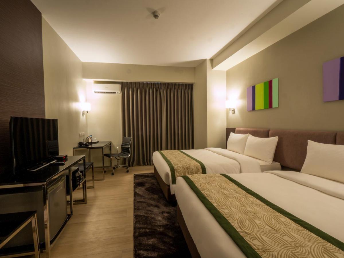 Sequoia Hotel Manila Bay Paranaque City エクステリア 写真