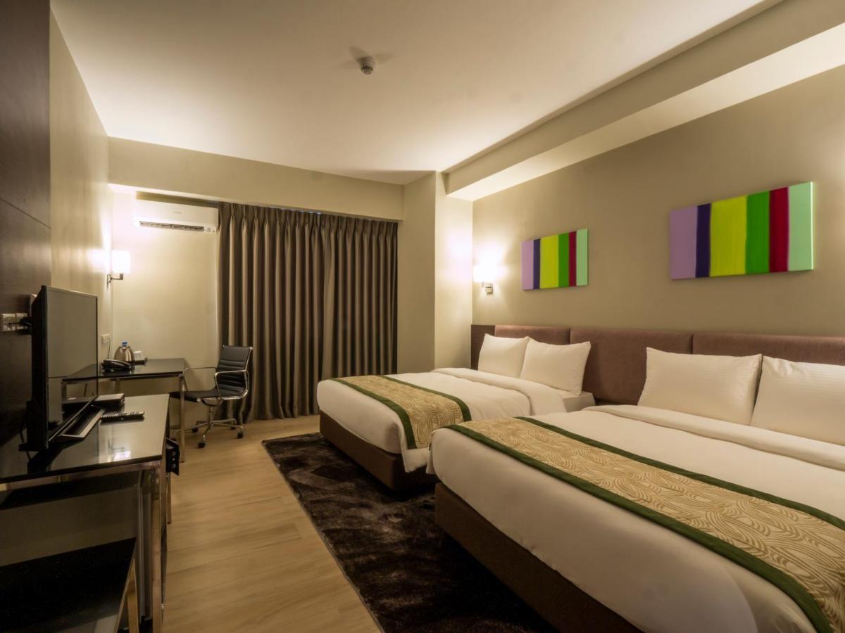 Sequoia Hotel Manila Bay Paranaque City エクステリア 写真
